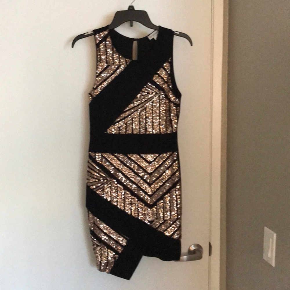 Black, Rose gold sequence, Guess dress
